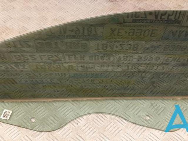 Стекло передней двери, левой LJ6Z7821411A FORD