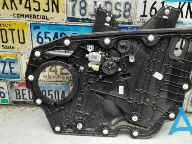 FORD LJ6Z7823200A Стеклоподъемник передней правой двери в наличии Николаев