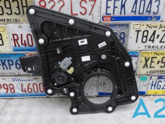 Мотор стеклоподъемника двери задней, правой LJ6Z7827000A FORD