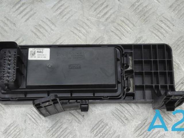 Монтажный блок LJ8Z14A068B FORD