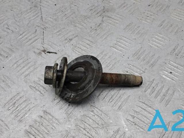 Болт подушки рамы кузова LR000466 LAND ROVER