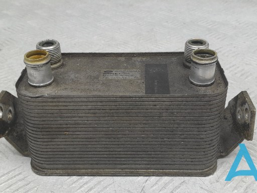 Радиатор масляный (холодильник), под фильтром LR013722 LAND ROVER