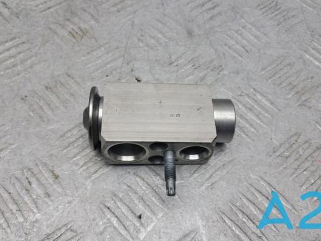 Клапан TRV, кондиционера LR016631 LAND ROVER