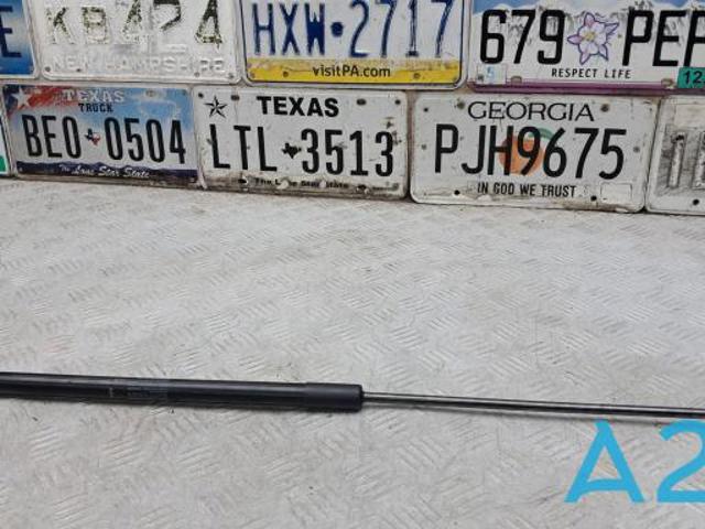 Амортизатор задней двери LR025379 LAND ROVER