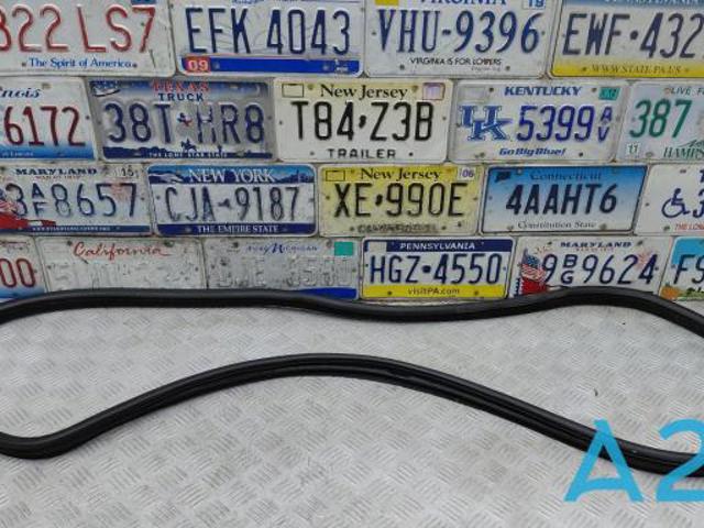 Прокладка двери задней, (на двери) LR026445 LAND ROVER
