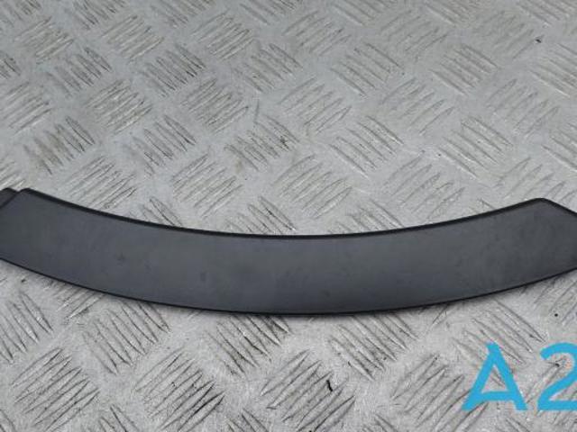 Молдинг крыла заднего правого LR027251 LAND ROVER