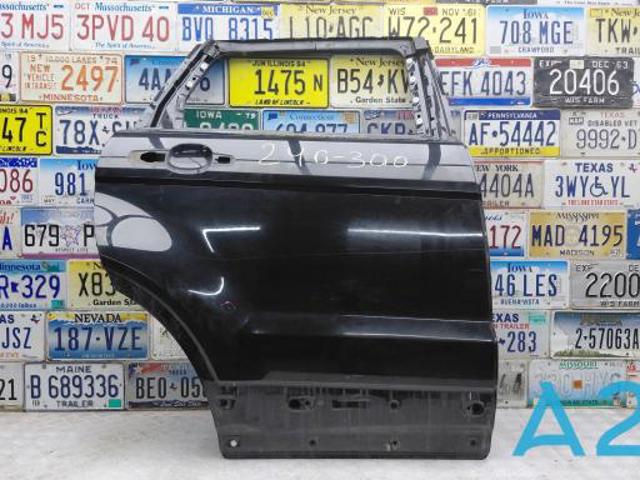 Дверь пассажирская задняя правая LR028556 LAND ROVER