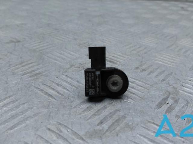 LR032046 LAND ROVER Датчик удара купить в Ужгород