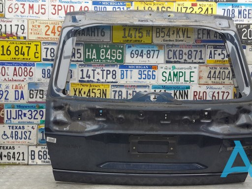 Задняя дверь LR035119 LAND ROVER