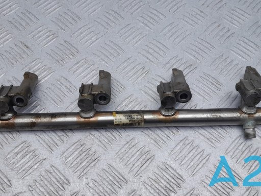 Распределитель топлива (рампа), правый LR035128 LAND ROVER