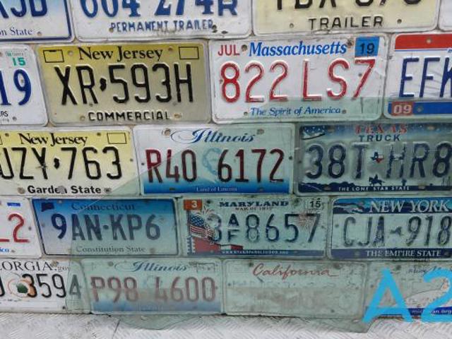 Стекло передней двери, левой LR044526 LAND ROVER