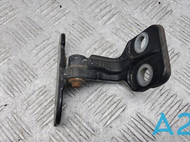 Завеса двери передней левой LR056352 LAND ROVER