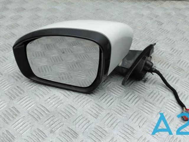 Корпус левого зеркала заднего вида LR065398 LAND ROVER