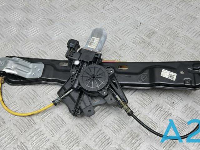 Стеклоподъемник задней левой двери LR068000 LAND ROVER