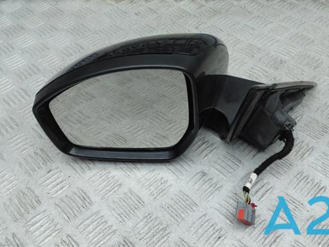 Боковое зеркало заднего вида левое LR074204 LAND ROVER