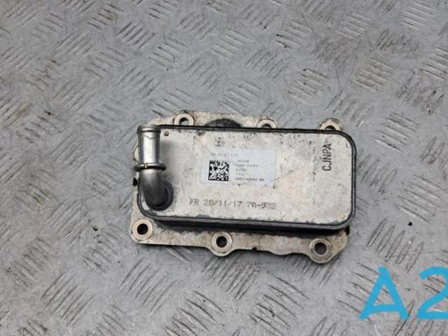 Радиатор масляный LR075630 LAND ROVER