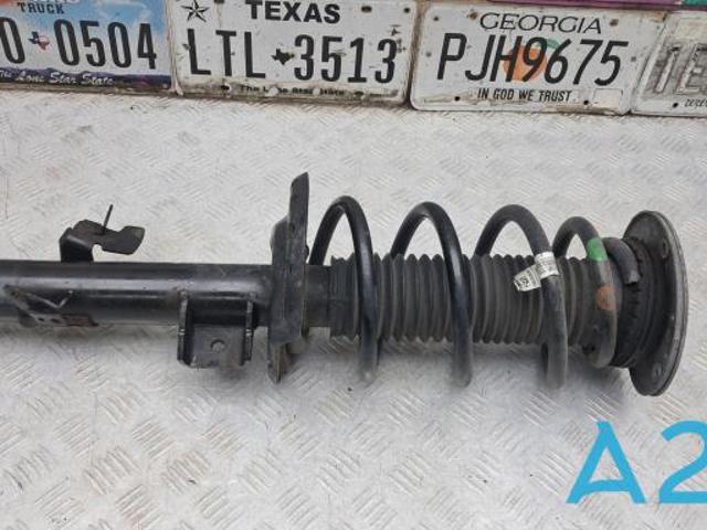 Стойка передняя левая LR078496 LAND ROVER