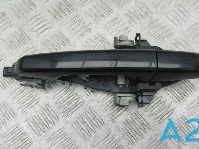 LR108184 LAND ROVER Держатель наружной ручки двери передней правой купить в Тернополь