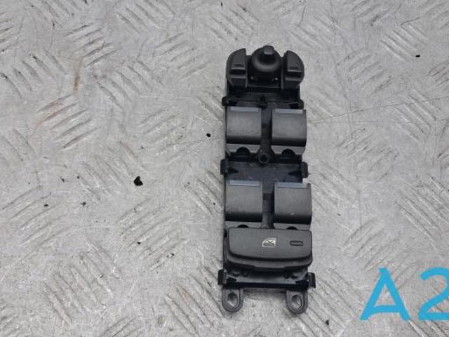 Кнопки переднего левого стеклоподъемника LR109011 LAND ROVER