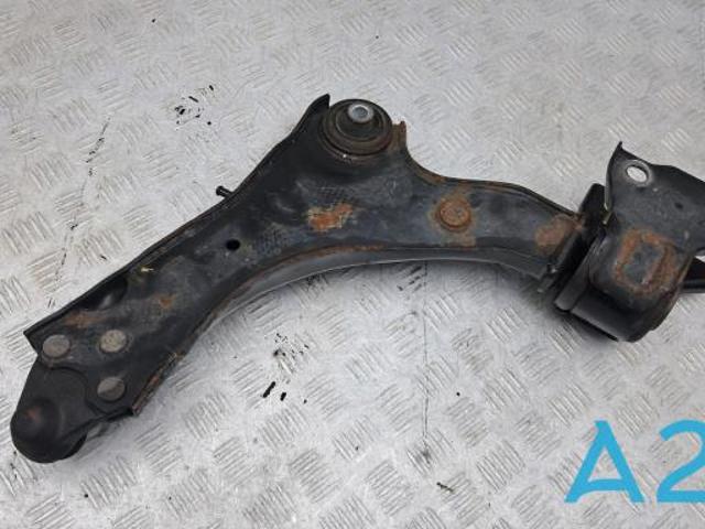 Правый рычаг передней нижней подвески LR110312 LAND ROVER