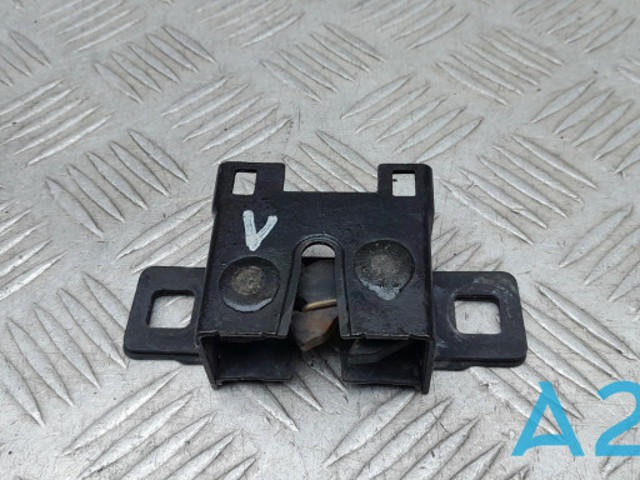 Запор капота (замок и привод замка капота) LR125366 LAND ROVER
