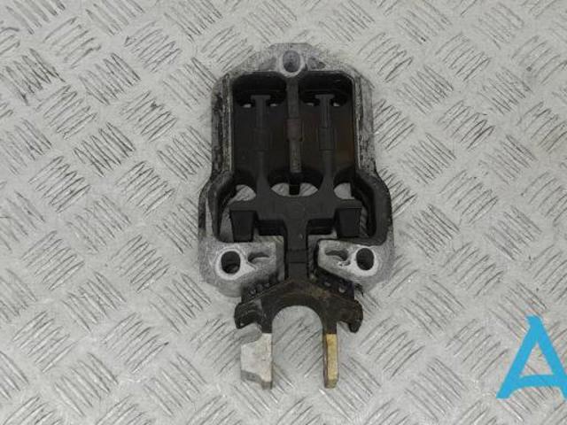 Подушка коробки передач LX6Z6068B FORD