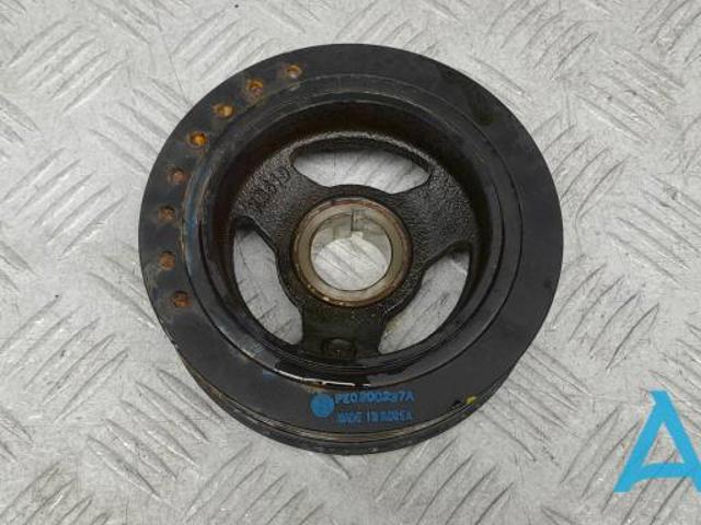 MAZDA PE0111400A Шкив коленвала в наличии Запорожье