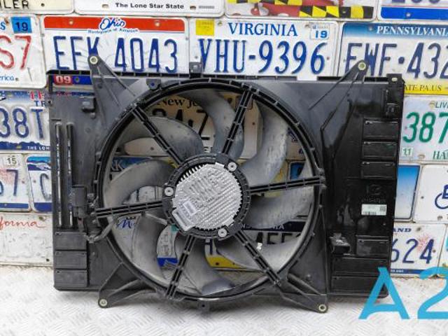 PY8W15025 Mazda Диффузор радиатора охлаждения, в сборе с мотором и