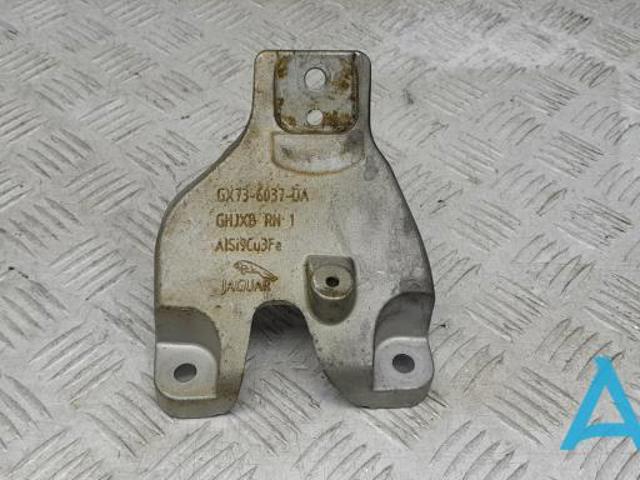 Кронштейн подушки (опоры) двигателя, правой T2H2103 JAGUAR