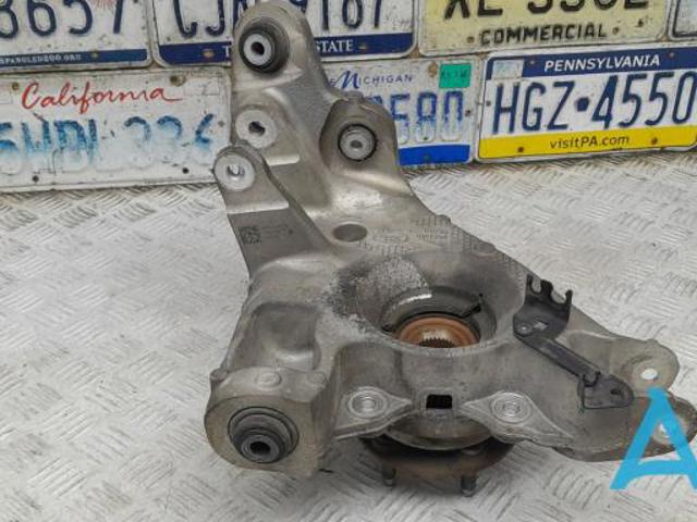 Кулак поворотный правый T2H3173 JAGUAR