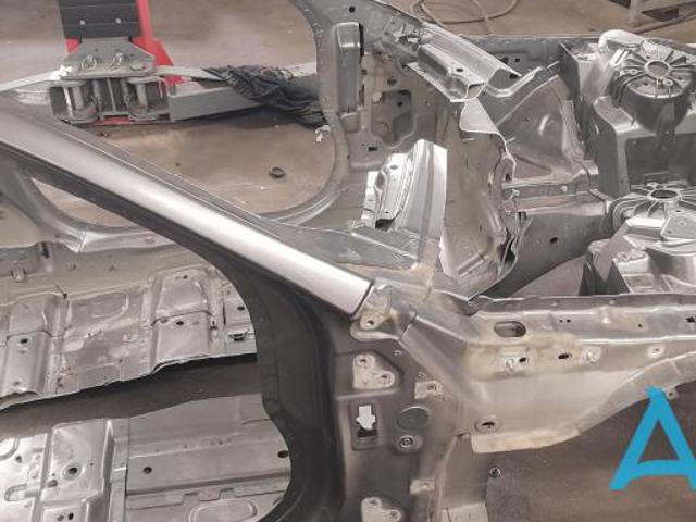 Лонжерон передний правый T2H8589 JAGUAR