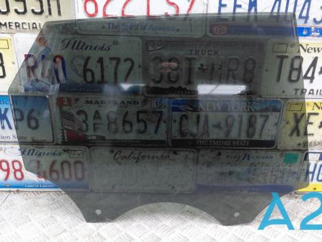 T4A1199 Стекло двери задней правой купить Киев