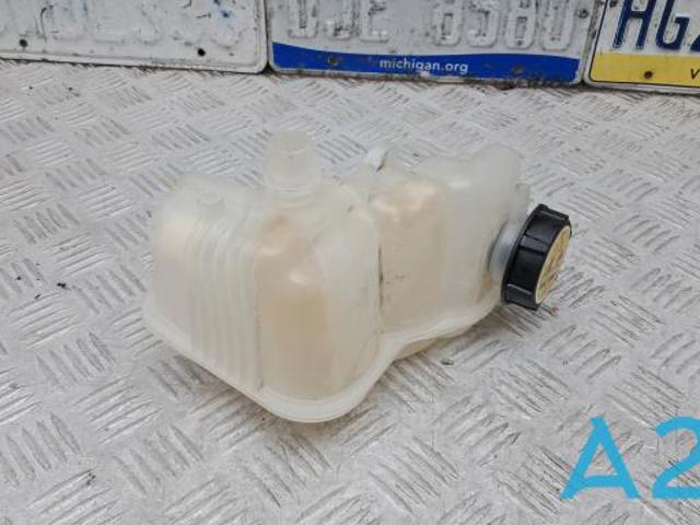 Бачок системы охлаждения двигателя расширительный T4K9049 JAGUAR