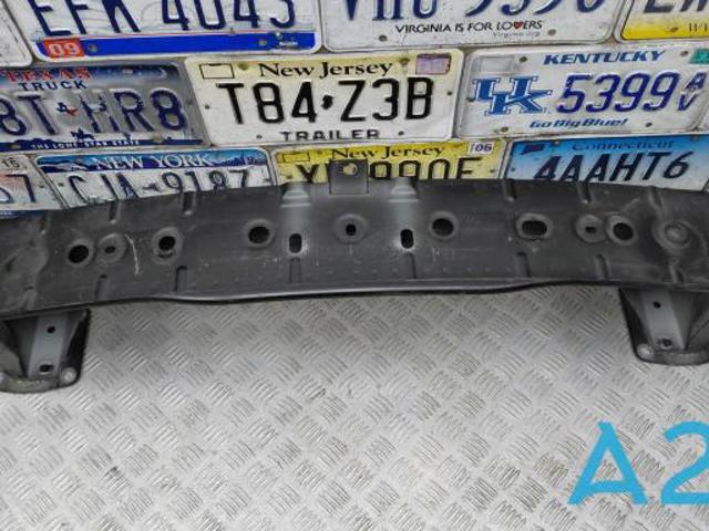 Усилитель переднего бампера  TK4850070 MAZDA