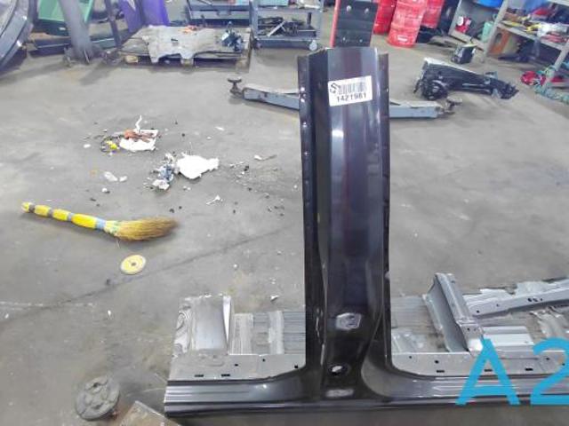 Внешний правый порог  TKY870271B MAZDA