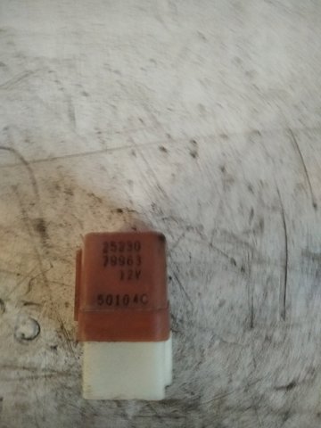 Реле противотуманной фары 2523079963 NISSAN