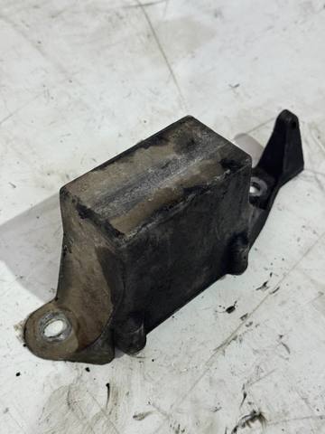 30645159 VOLVO Демпфер передней балки (подушка) купить в Сумы