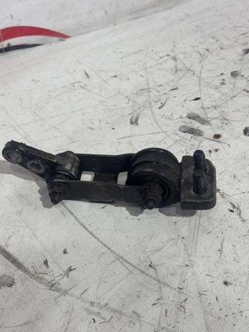 VOLVO 30680750 Нижняя опора двигателя в наличии Запорожье