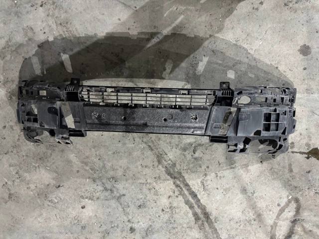 Бампер передний, внутренняя часть 30698330 VOLVO