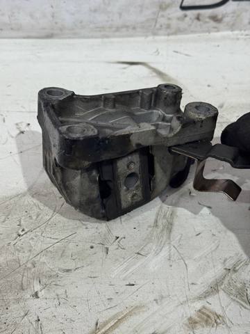 30776354 VOLVO Верхняя опора двигателя купить в Львов