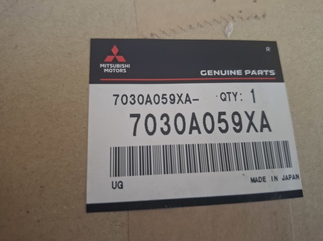 7030A059XA MITSUBISHI Молдинг (накладка) приборной панели "торпедо" правый купить в Павлоград