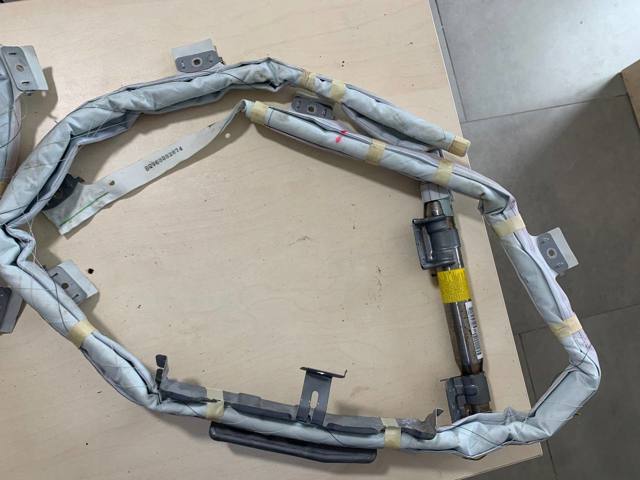 AIRBAG, шторка боковая правая 7030A082 MITSUBISHI