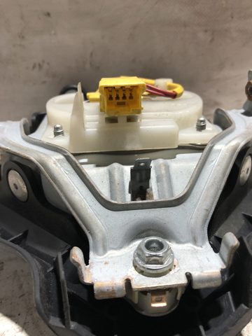 MITSUBISHI 7030A088XA Подушка безопасности (AIRBAG) водительская в наличии Ужгород