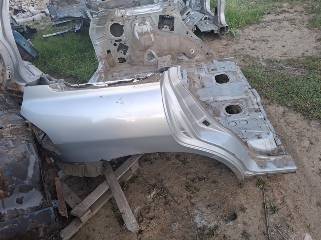 Крыло правое заднее 7150426B10 HYUNDAI