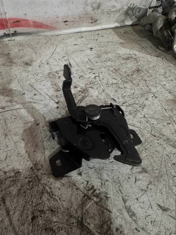 Запор капота (замок и привод замка капота) 8113026000 HYUNDAI