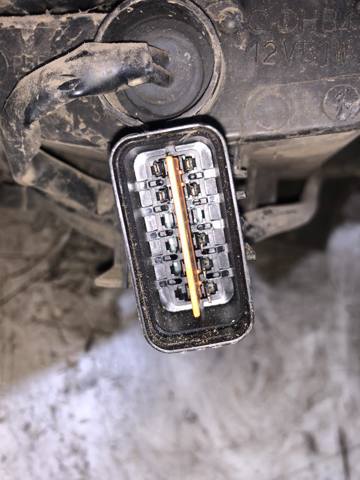 8301A151 MITSUBISHI Фара левая купить в Ужгород