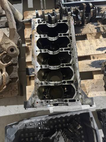 8642831 VOLVO Блок цилиндров двигателя купить в Тернополь