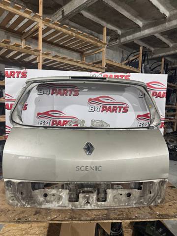 Дверь задняя багажная 901001629R RENAULT