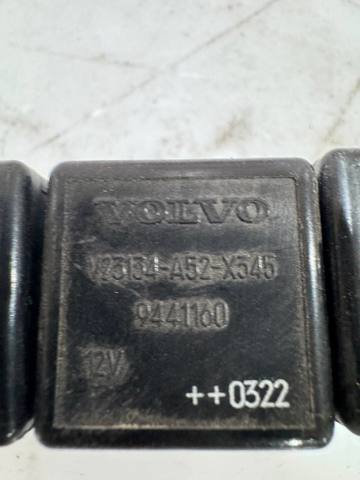 VOLVO 9441160 Реле поворотов в наличии Чернигов