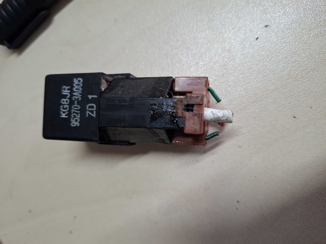 HYUNDAI 952703A005 в наличии Ирпень